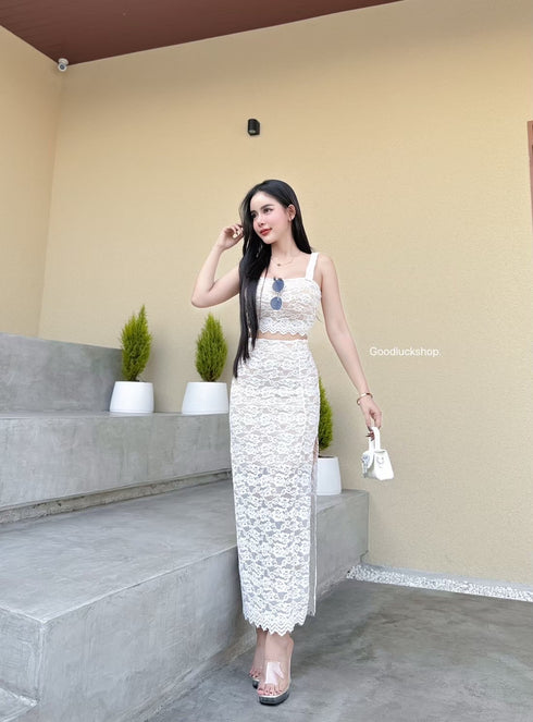 Two Piece Lace Padded Cropped Top With Slit Skirt